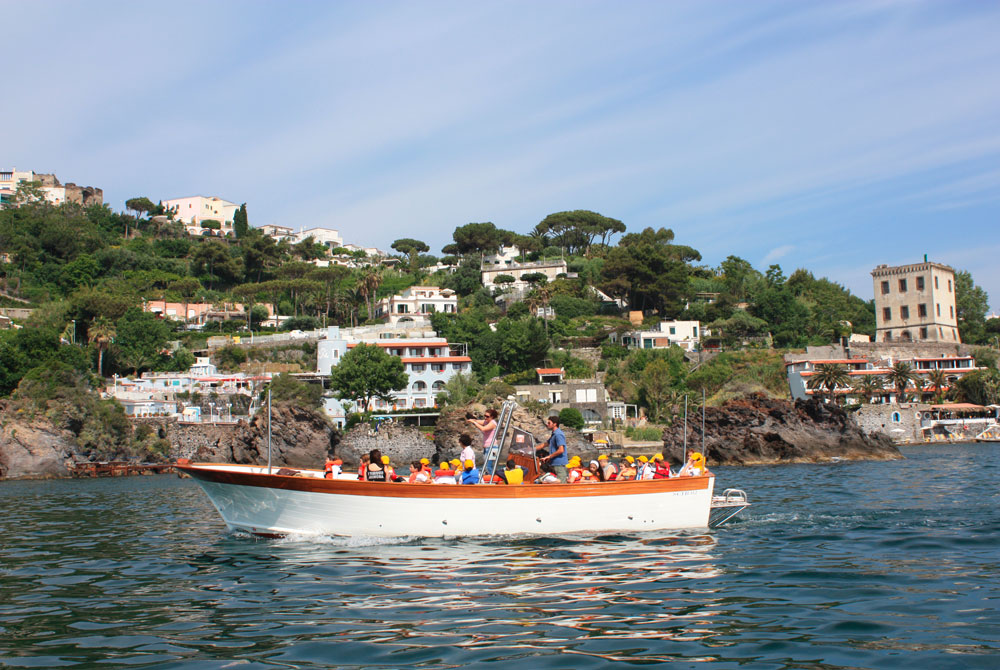 Tour Isola via Mare