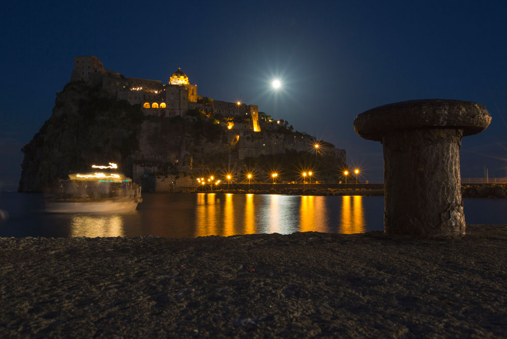 Tour Castello Aragonese in kayak Notte